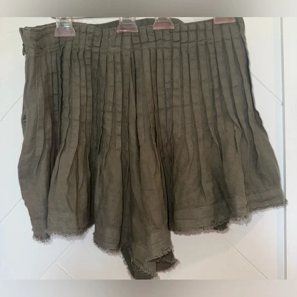 NWOT Moss Green Anthropologie Pleated Linen skirt shorts 12 - Picture 9 of 13